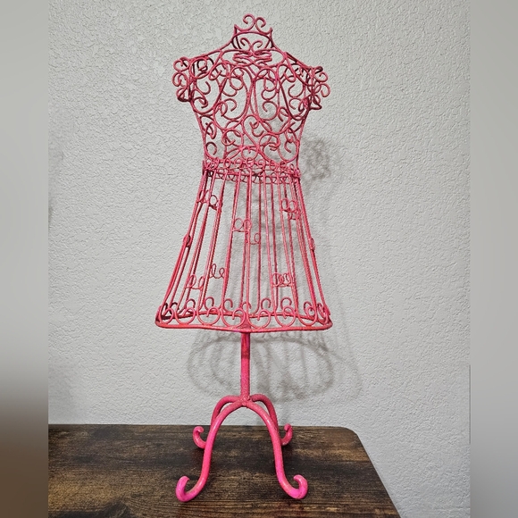 Other - Pink Sparkly Wire Metal Dress Form Mannequin